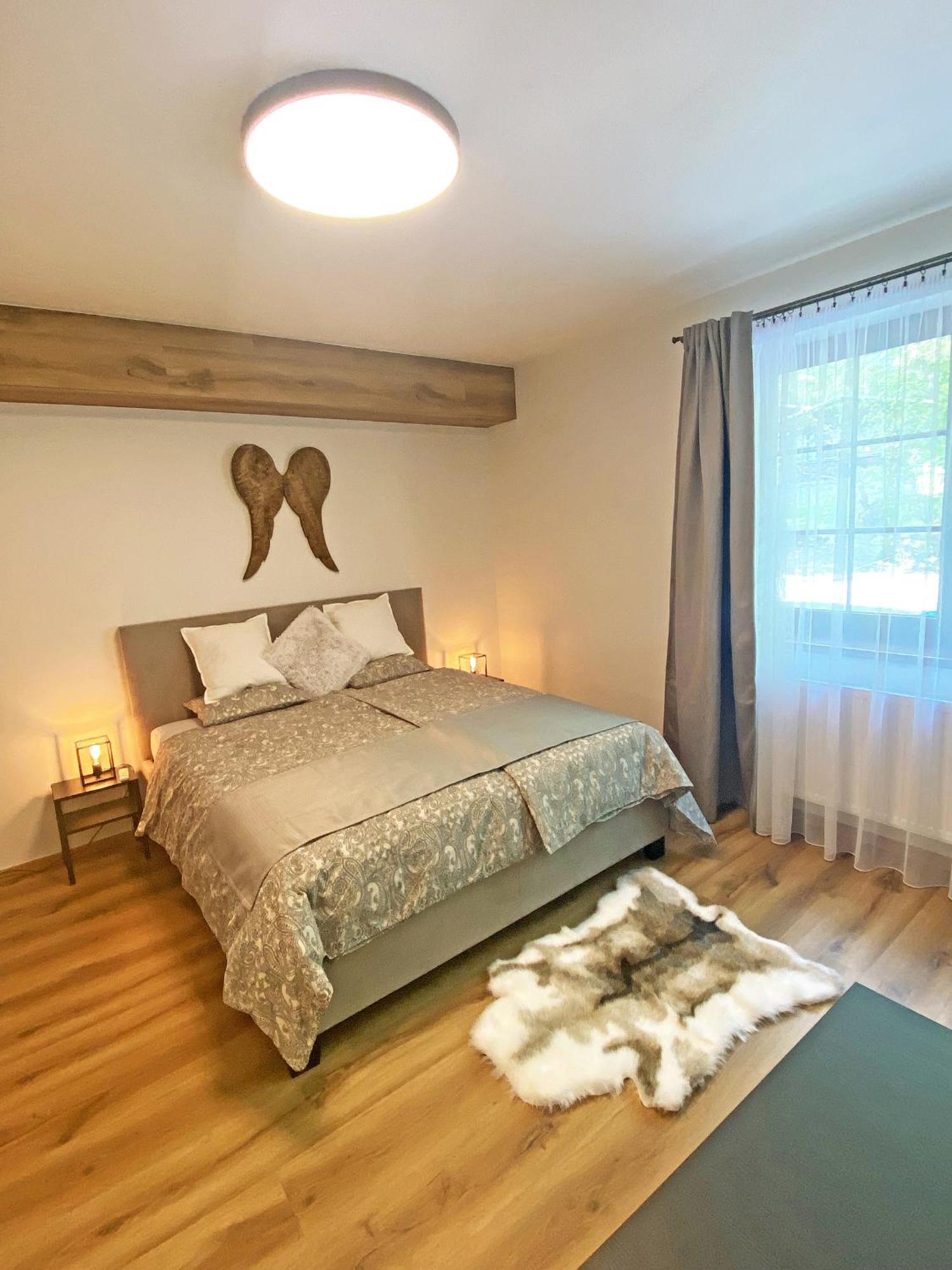 Apartmany Rezac โรกีนีซ นัด ยีเซอโร ภายนอก รูปภาพ