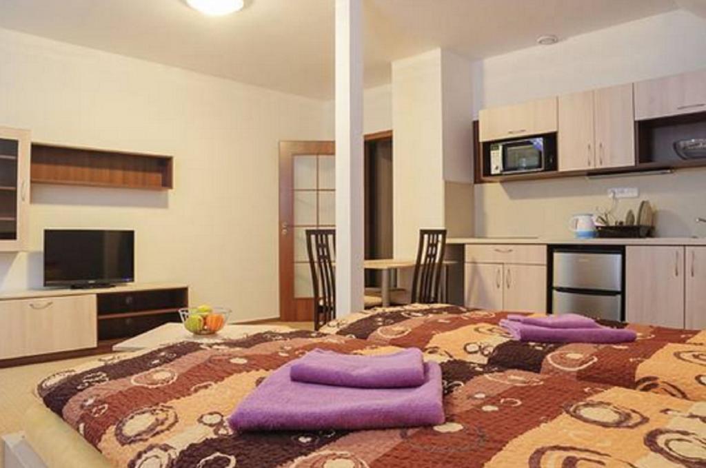 Apartmany Rezac โรกีนีซ นัด ยีเซอโร ภายนอก รูปภาพ